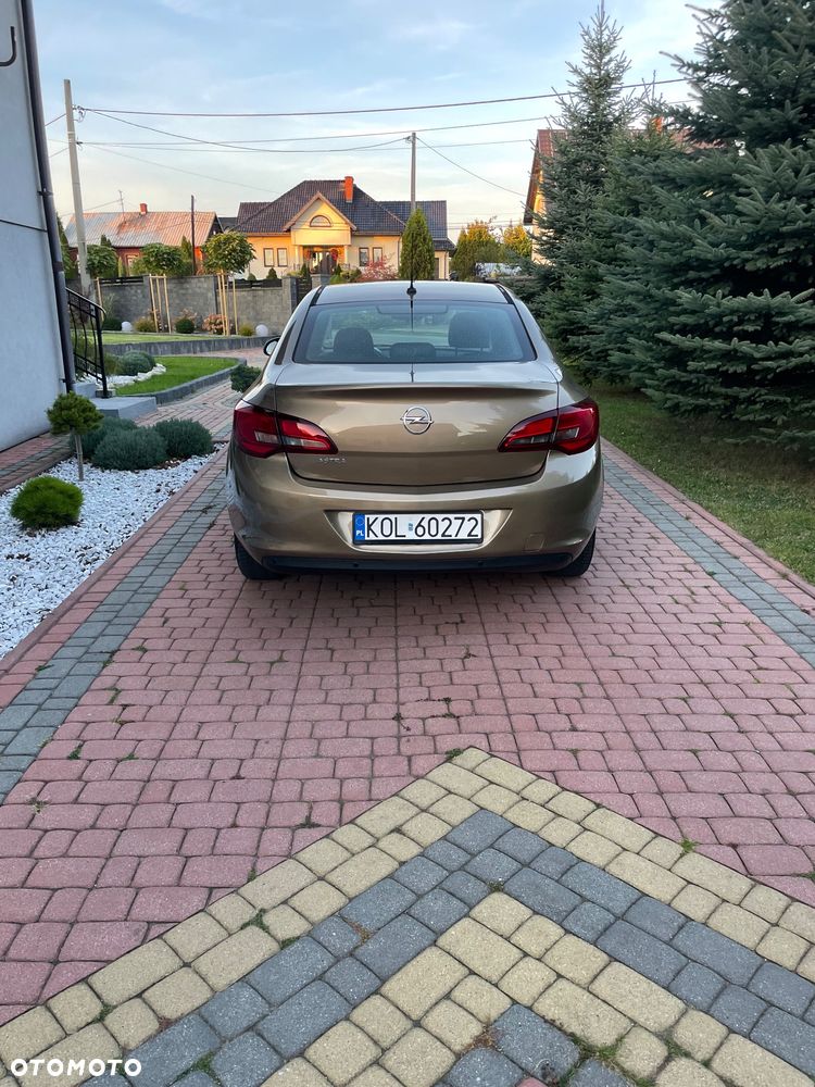 Opel Astra - 4