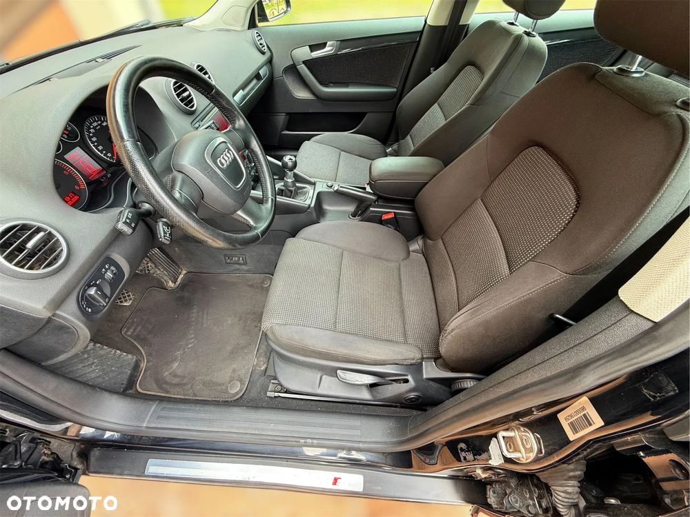 Audi A3 Sportback 2.0 TDI DPF S line Sportpaket plus - 5