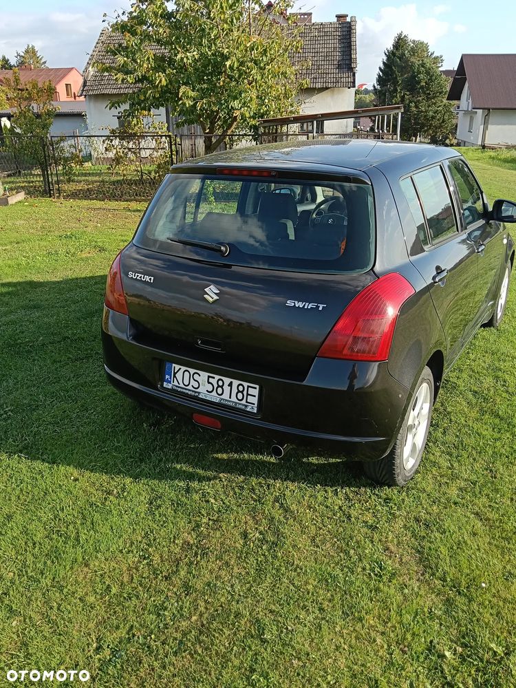 Suzuki Swift - 3