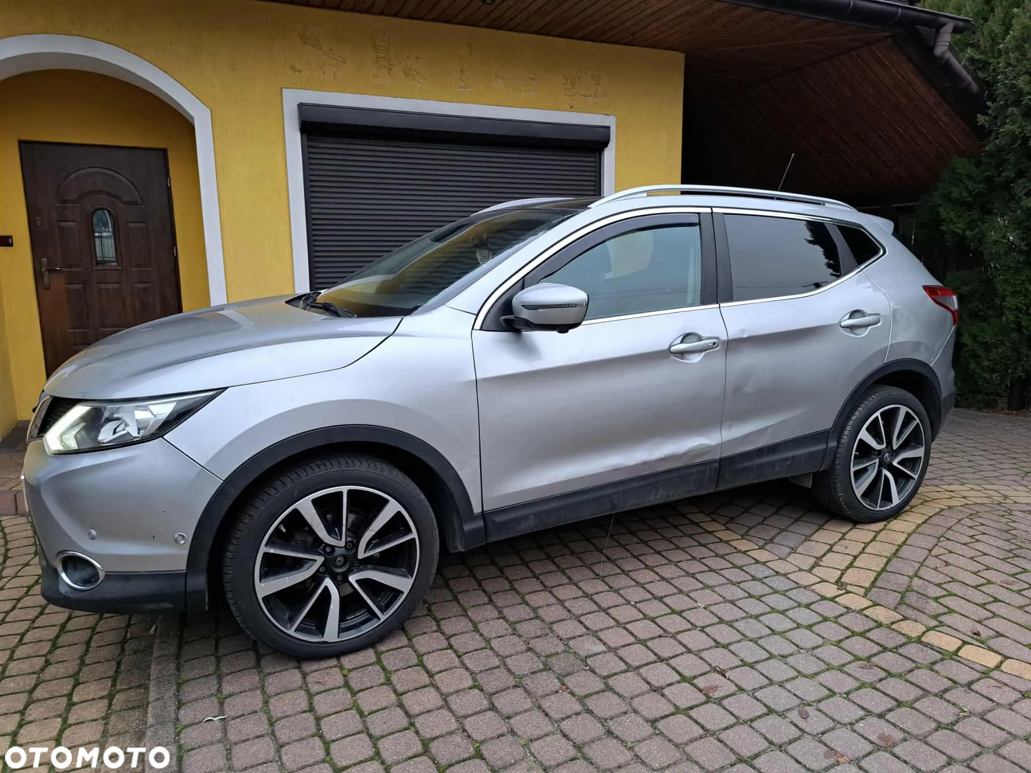 Nissan Qashqai - 2