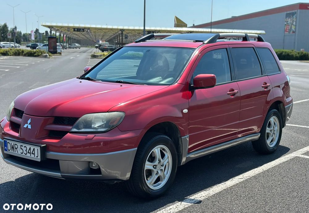 Mitsubishi Outlander - 2