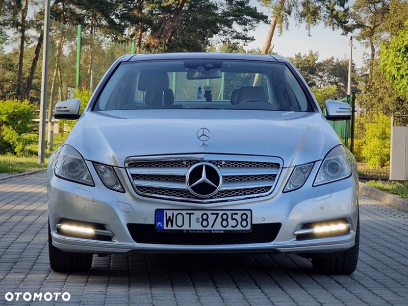 Mercedes-Benz Klasa E 350 CGI BlueEff Avantgarde - 3