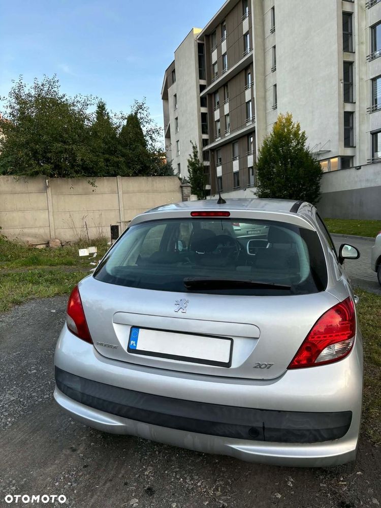Peugeot 207 - 10