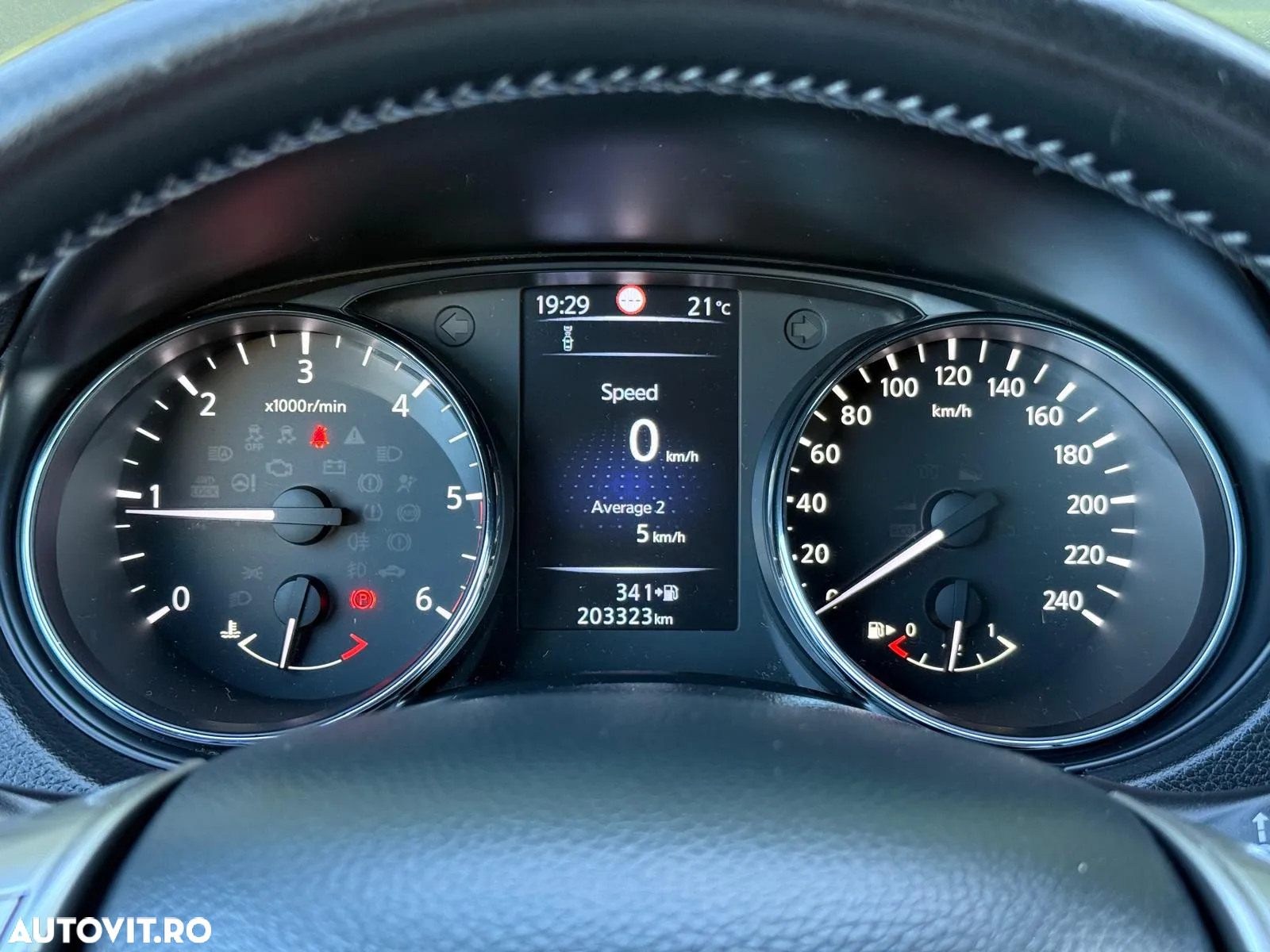 Nissan Qashqai 1.5 DCI N-Connecta - 24