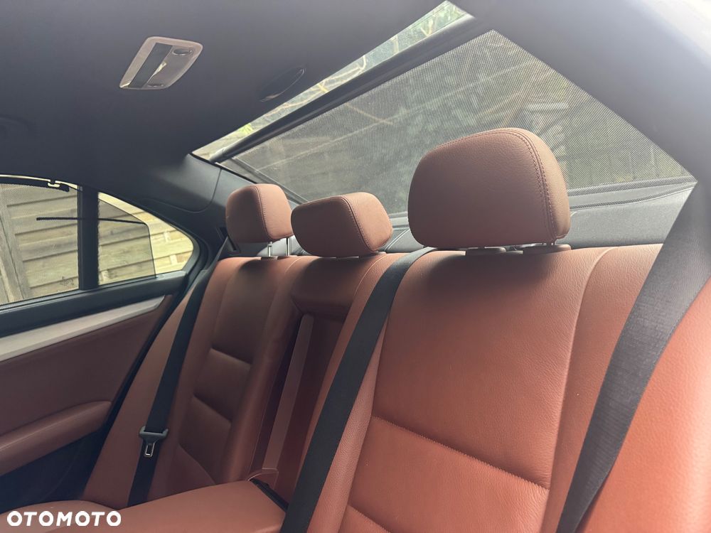 Mercedes-Benz Klasa C 320 CDI Avantgarde 4-Matic - 8