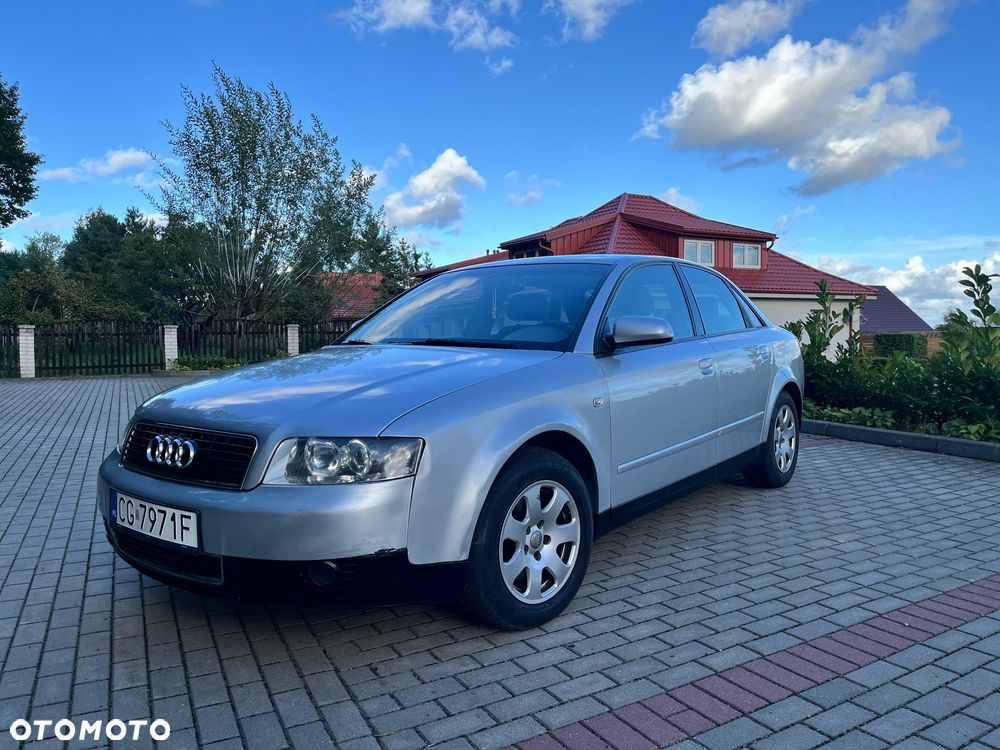 Audi A4 Limousine 2001 photo 2