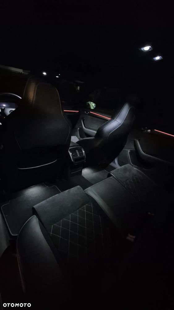 Skoda Superb 2.0 TSI Sportline DSG - 19