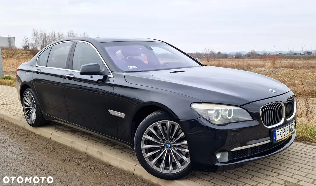 BMW Seria 7 750i - 3