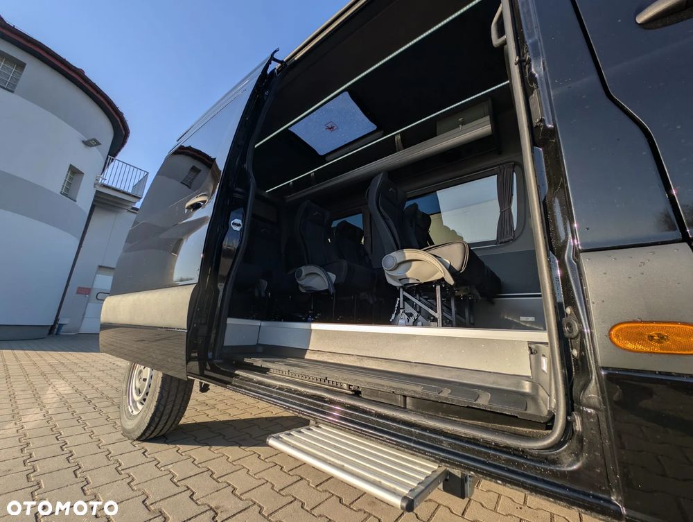 Mercedes-Benz Sprinter - 19