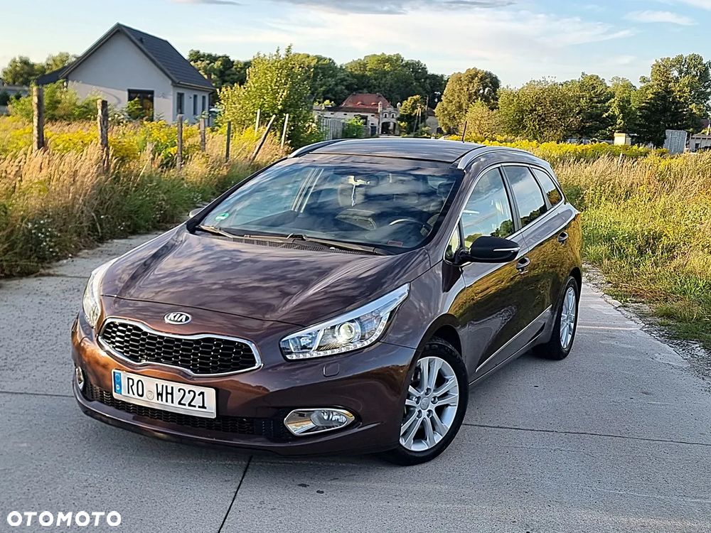 Kia Ceed 1.6 GDI Platinum Edition - 1