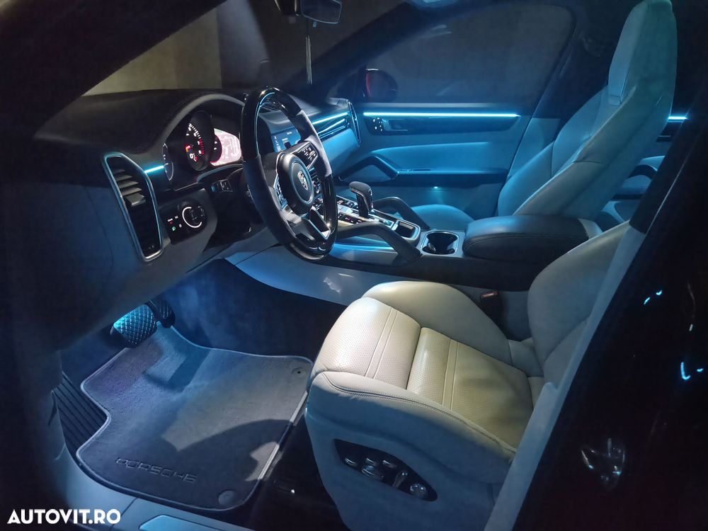 Porsche Cayenne Coupe Standard - 25