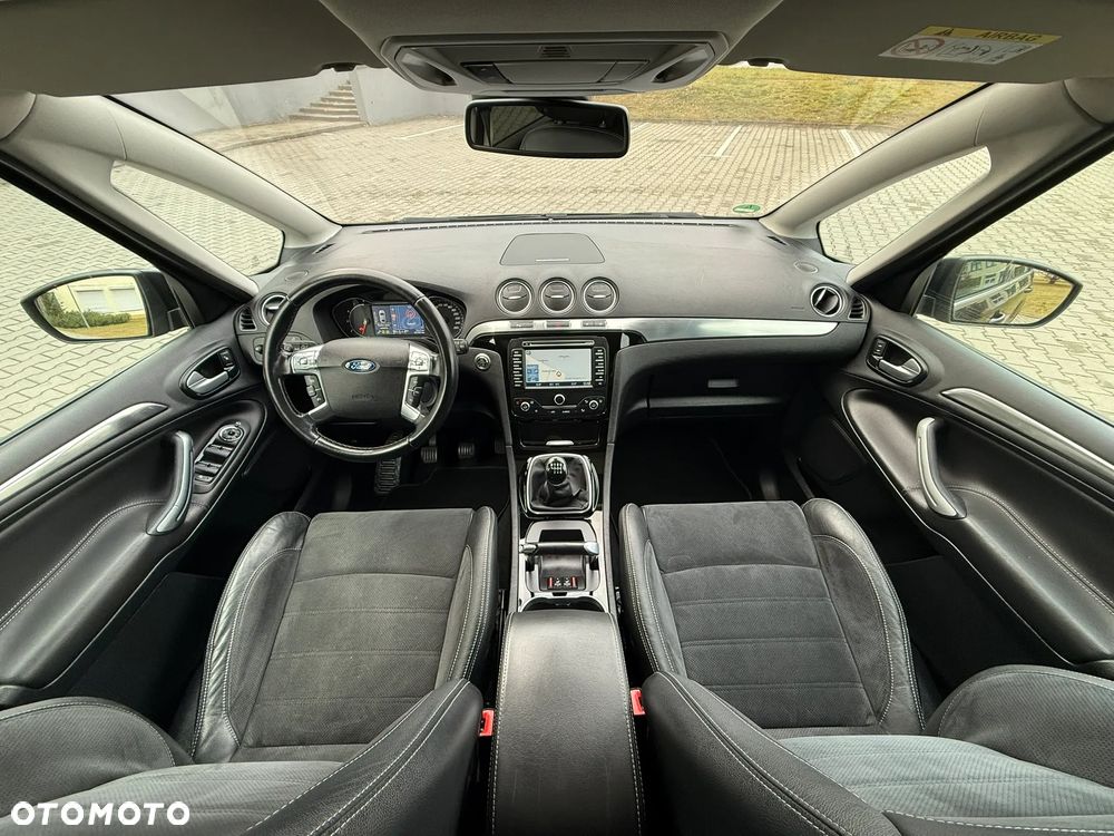 Ford S-Max 2.0 TDCi DPF Titanium X - 34
