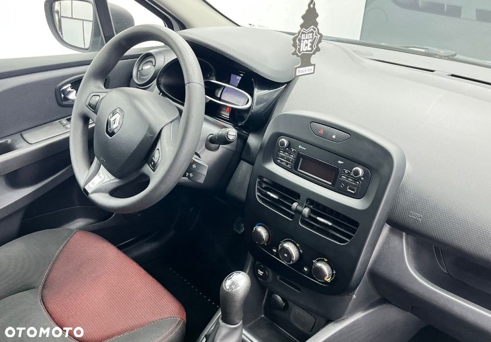 Renault Clio - 9