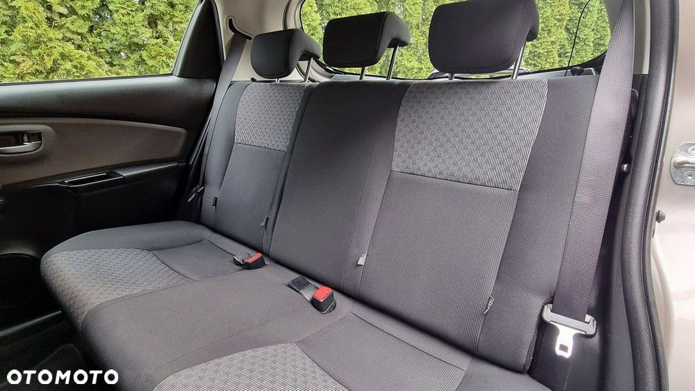 Toyota Yaris - 16
