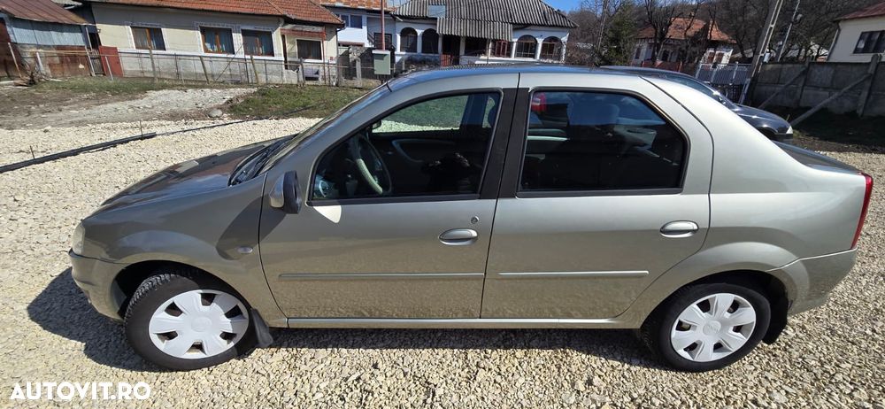 Dacia Logan 1.2 16V Laureate - 7