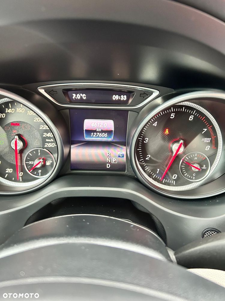 Mercedes-Benz GLA 250 4-Matic - 10