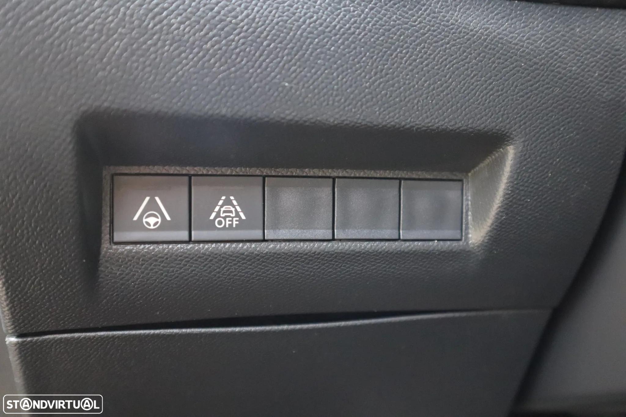 Peugeot e-2008 50 kWh GT Pack - 18