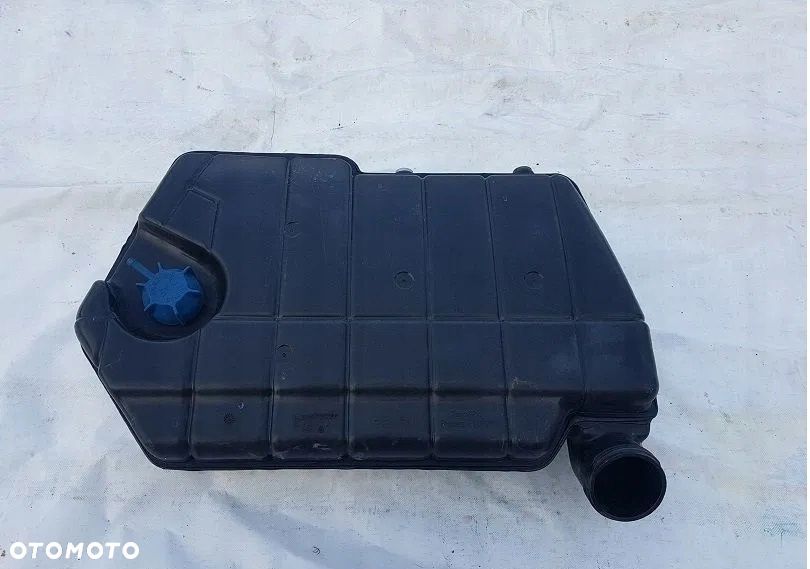 ZBIORNICZEK WYRÓWNAWCZY PŁYNU WODY CHŁODNICY DAF XF 105 EURO 5 410 460 510 - 1