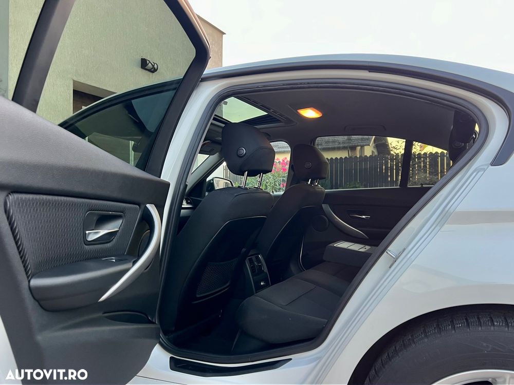 BMW Seria 3 320d Aut. xDrive Edition Luxury Line Purity - 17