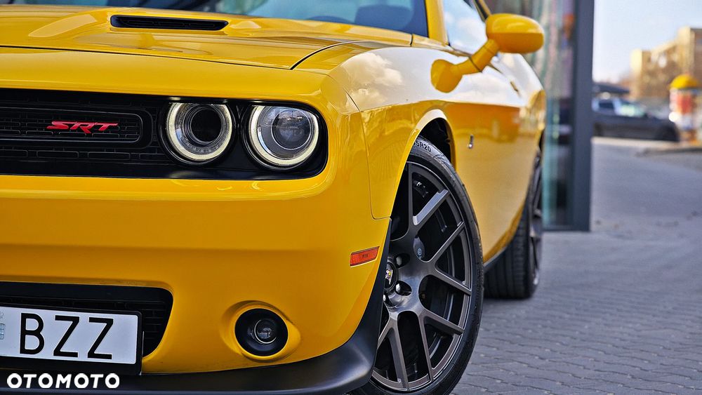 Dodge Challenger 6.4 Scat Pack - 8