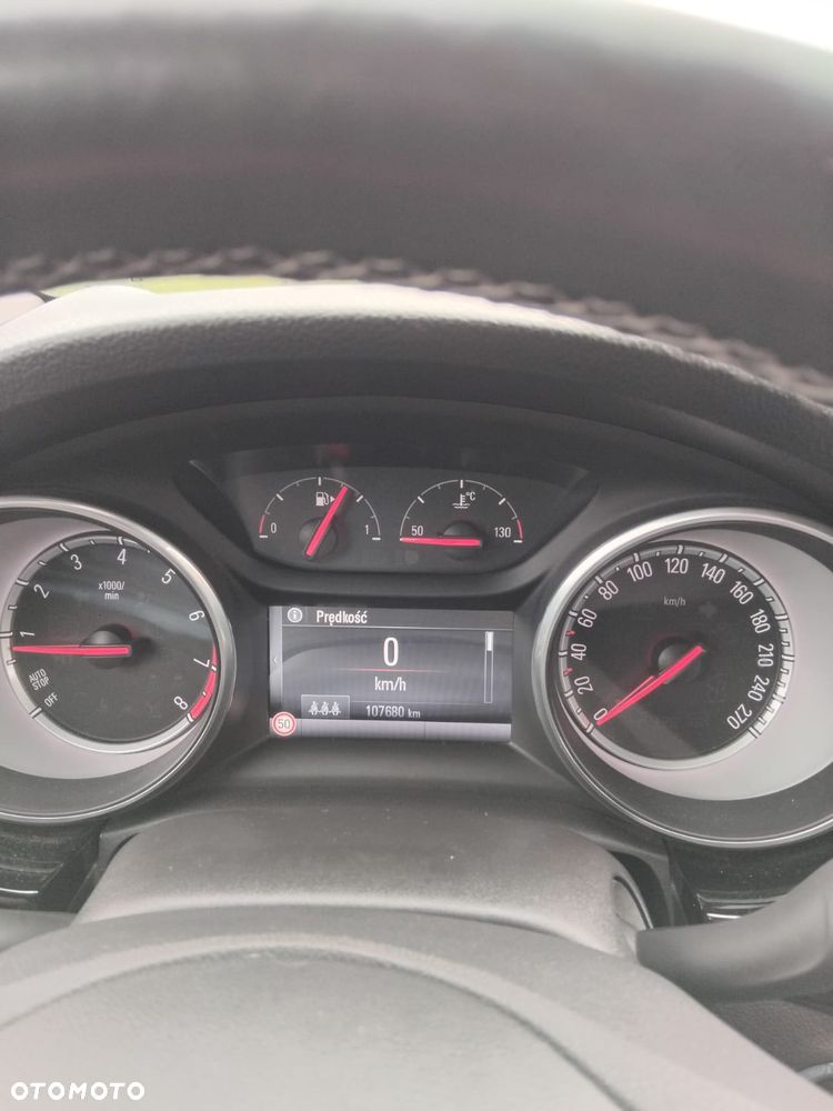 Opel Astra 1.4 Turbo Innovation - 11