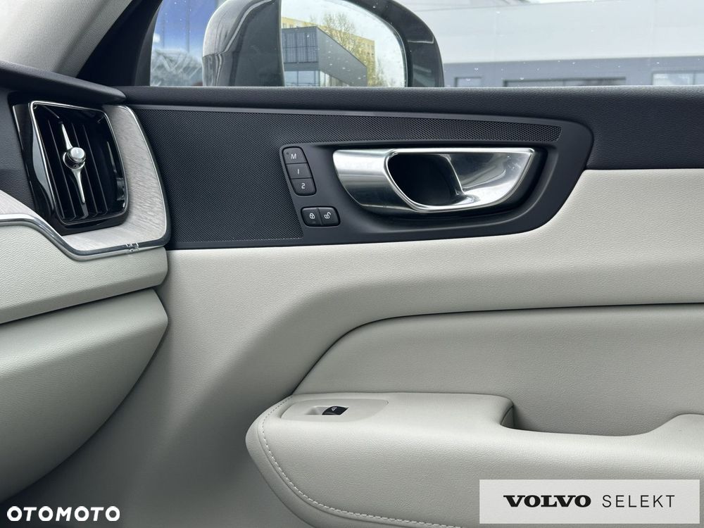 Volvo XC 60 - 21