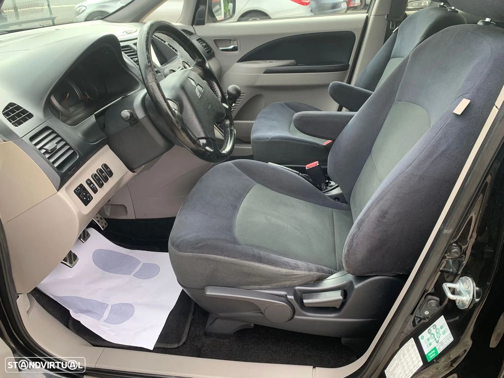 Mitsubishi Grandis 2.0 DI-D Intense P2 - 5
