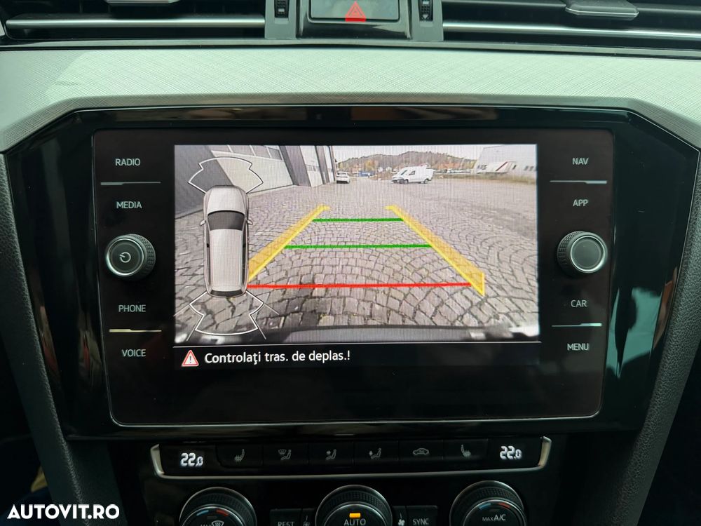 Volkswagen Passat - 15