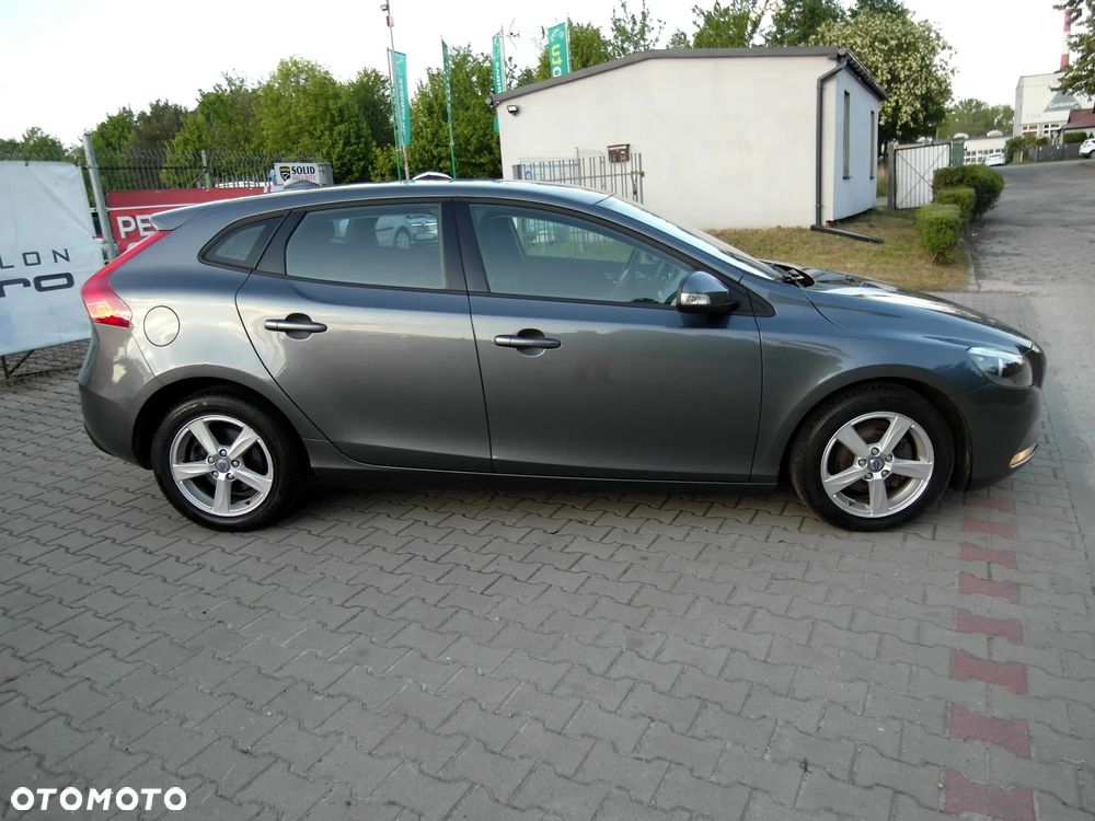Volvo V40 D2 Kinetic - 17