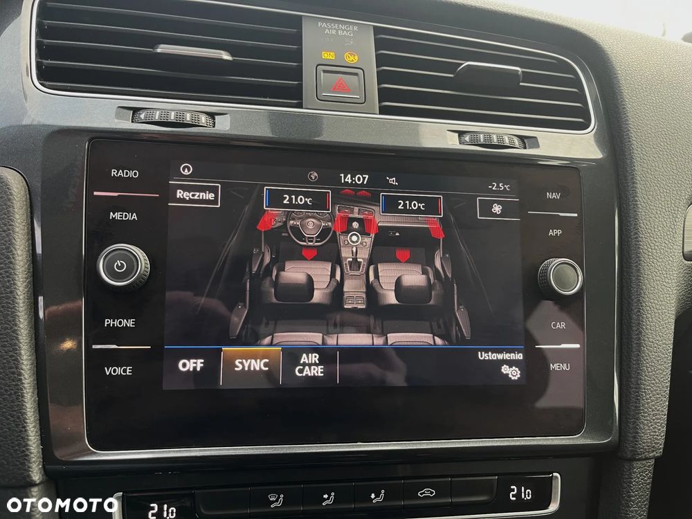 Volkswagen Golf 1.4 TSI BlueMotion Technology Lounge - 28