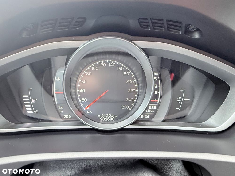 Volvo V40 D2 Drive-E Ocean Race - 13