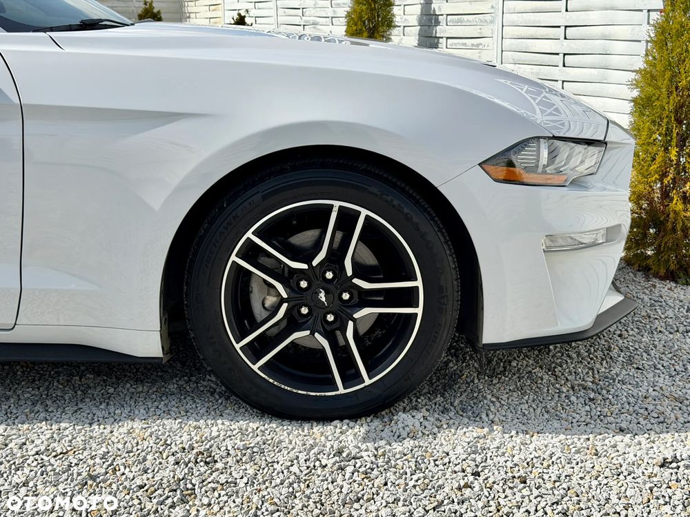 Ford Mustang Cabrio 2.3 Eco Boost - 33