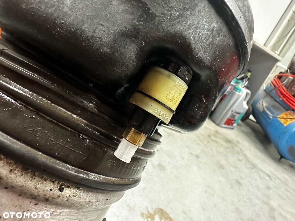 Amortyzator Przedni Poduszka AUDI A6 S6 C8 4K0.616.039.F DO REGENERACJI Pneumatyka - 4
