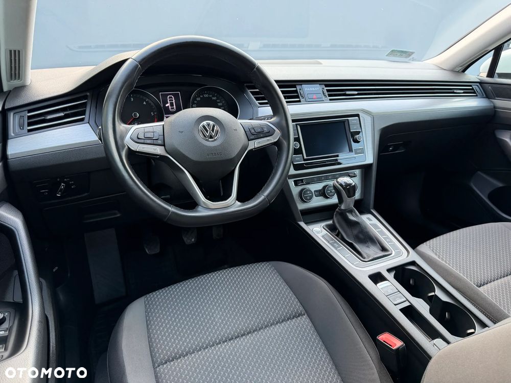 Volkswagen Passat 2.0 TDI EVO Essence - 10