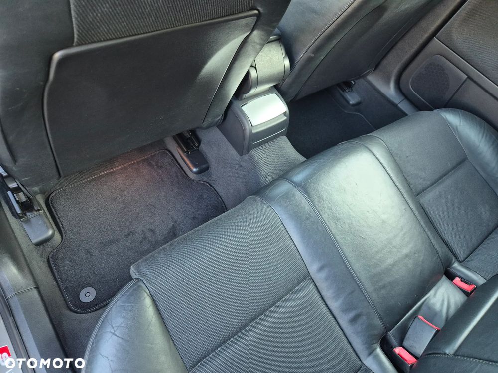 Audi A4 Limousine - 39