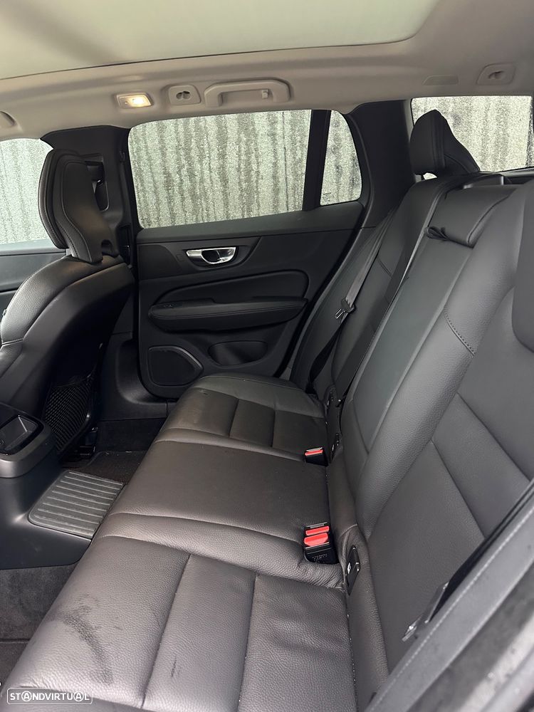 Volvo V60 2.0 T8 AWD TE Plus Dark - 3