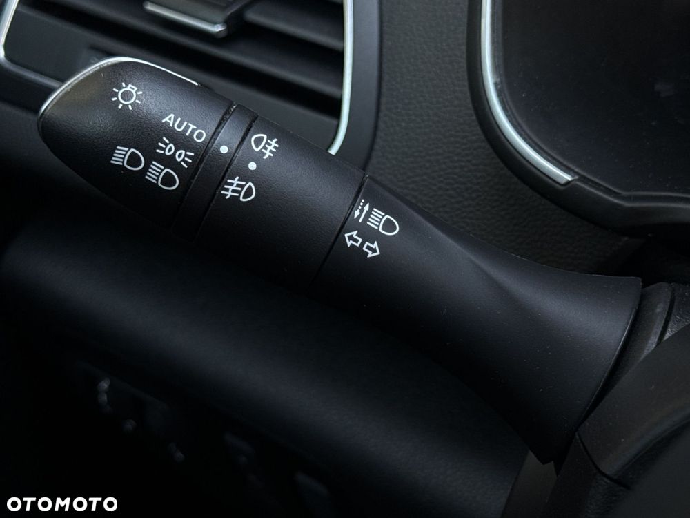 Renault Megane 1.3 TCe FAP Techno EDC - 36
