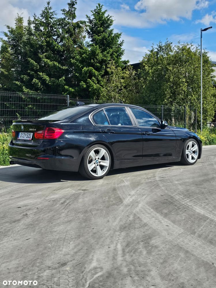 BMW Seria 3 320d - 13
