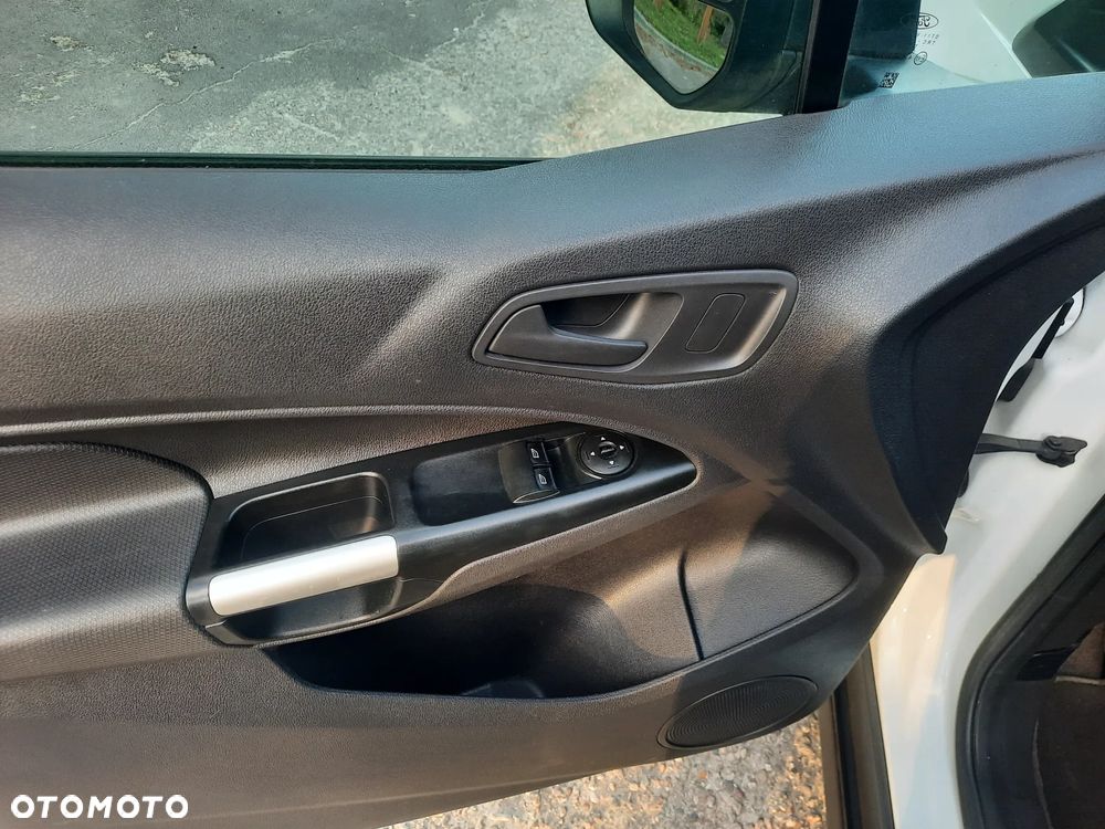 Ford Transit Connect - 26