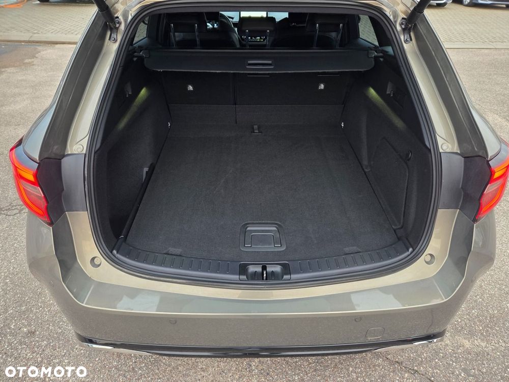 Toyota Corolla 2.0 Hybrid Style - 13