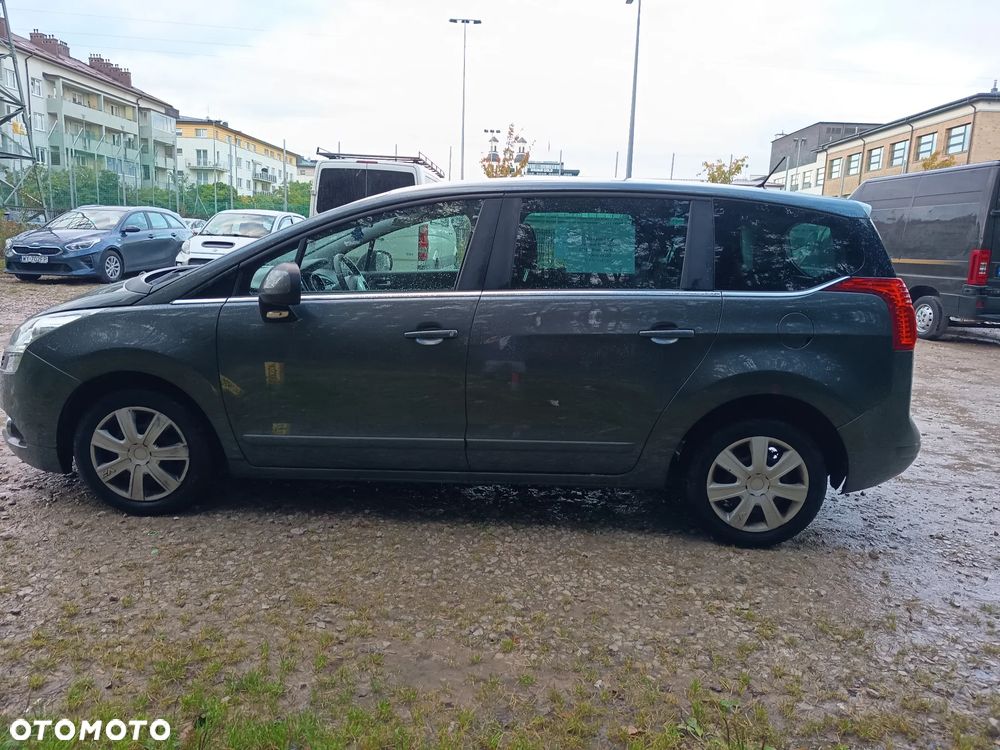 Peugeot 5008 - 6