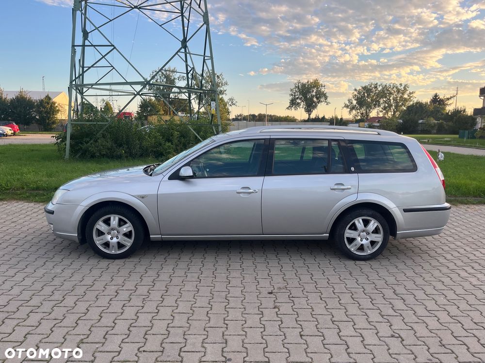 Ford Mondeo 1.8 Ghia - 8