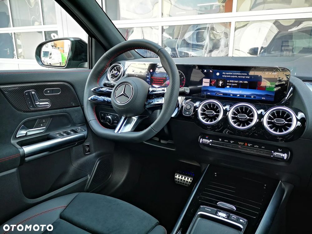 Mercedes-Benz GLA 200 AMG Line - 12