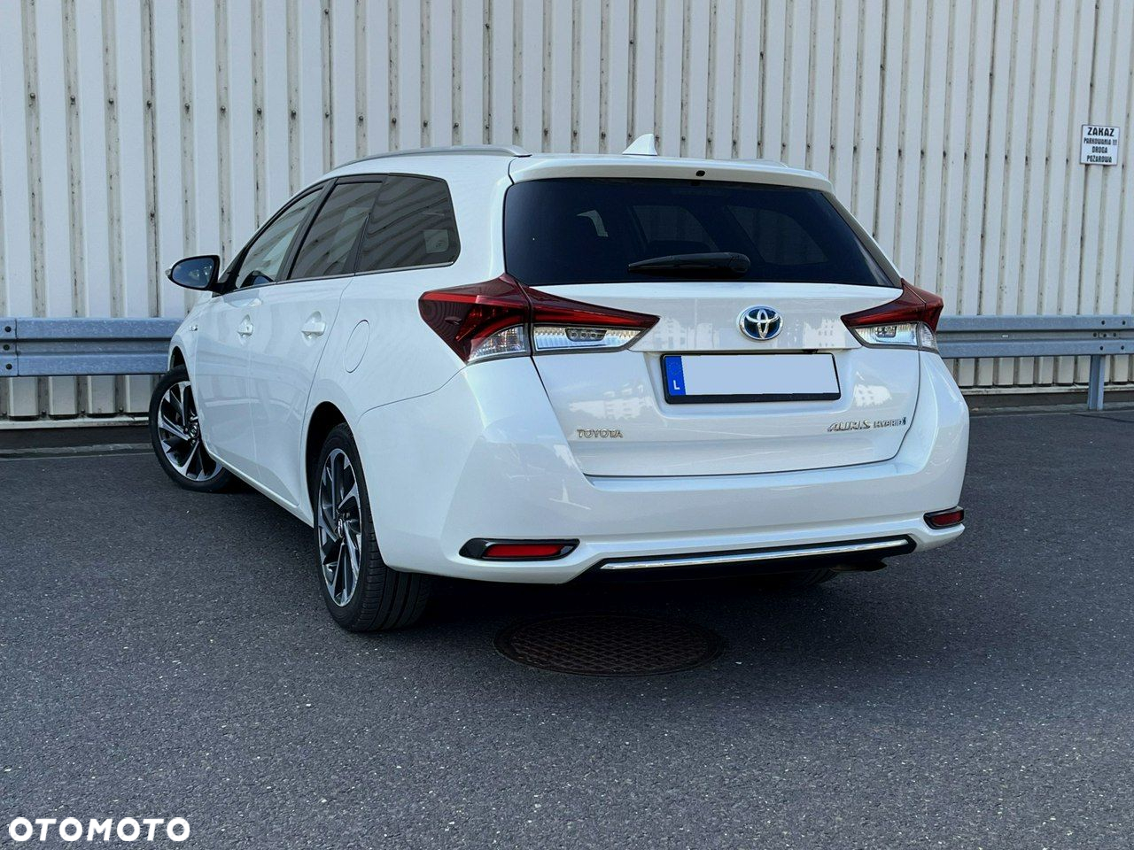 Toyota Auris Hybrid 135 Premium - 6