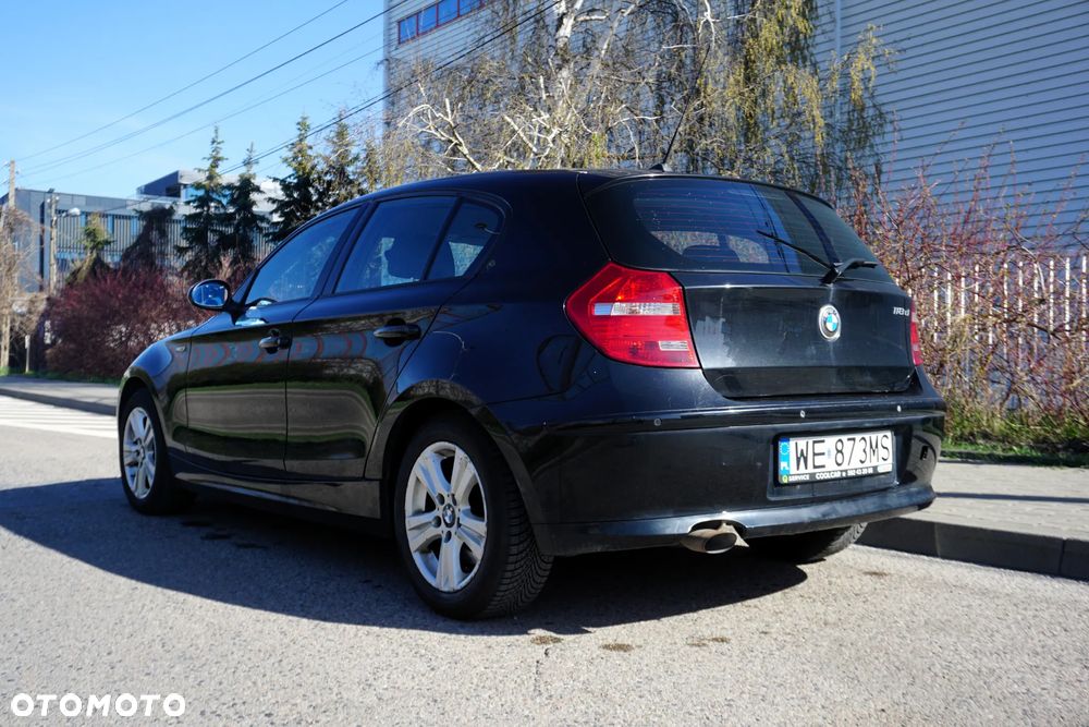 BMW Seria 1 118d DPF - 13
