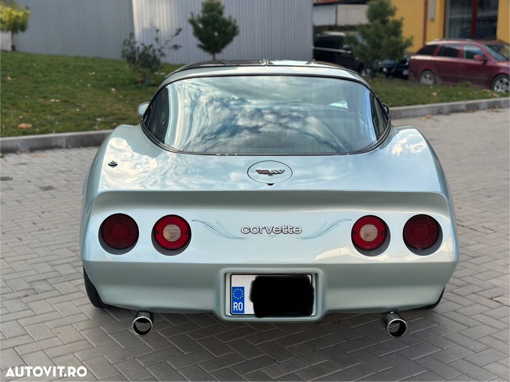 Chevrolet Corvette - 7