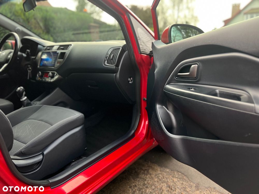 Kia Rio 1.4 CRDI Fifa World Cup Edition - 16
