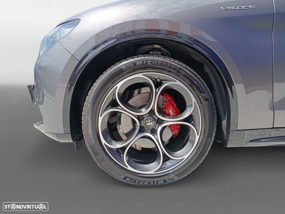 Alfa Romeo Stelvio 2.2 D Veloce Q4 AT8 - 14