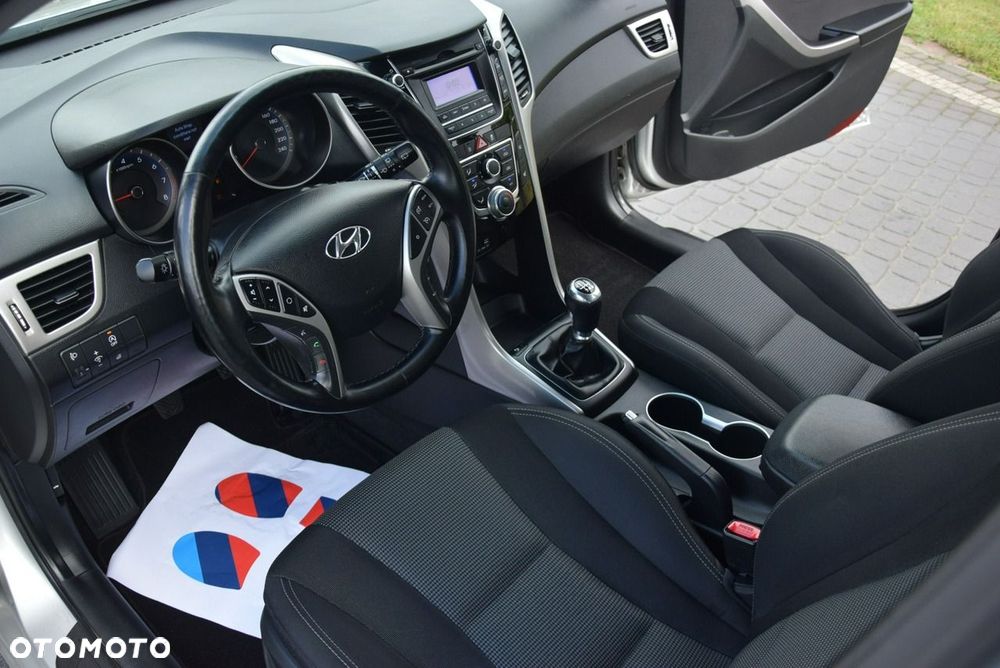 Hyundai i30 blue 1.6 GDI Trend - 19