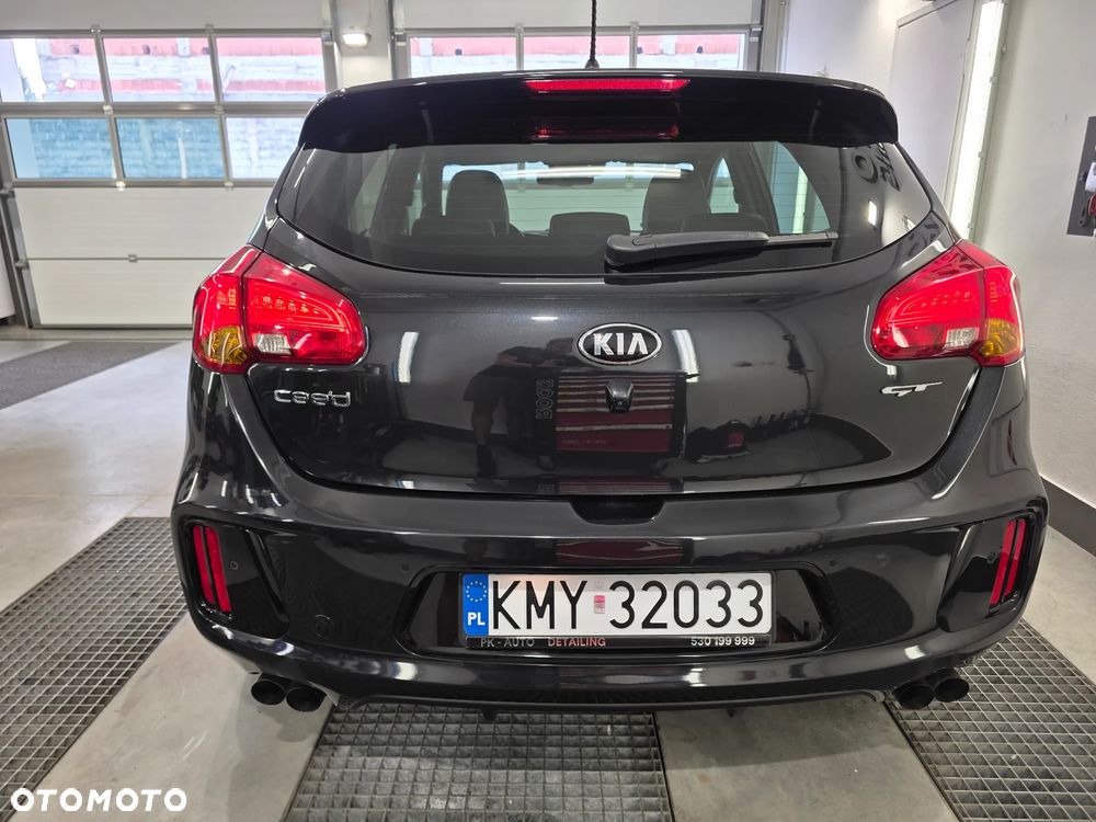 Kia Ceed 1.6 T-GDI GT - 10
